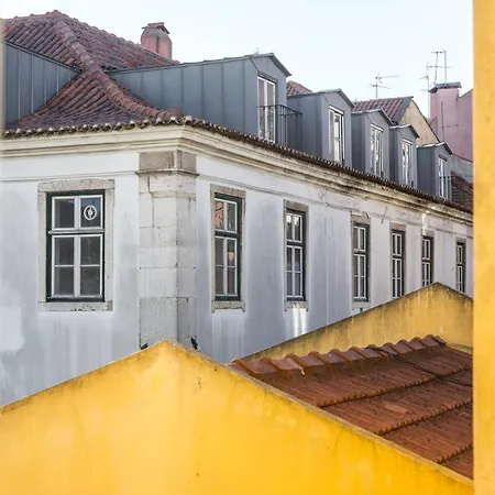 Soalheiro No Bairro Alto / Chiado Lisboa