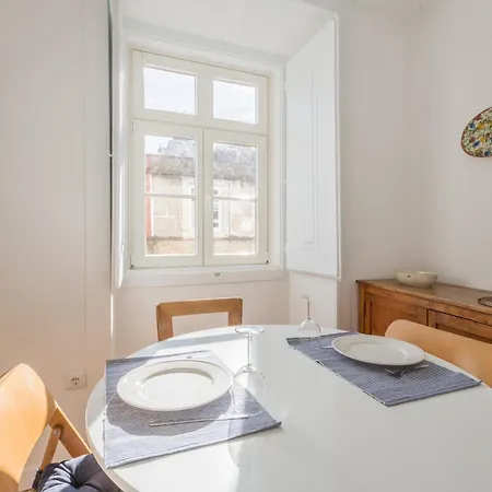 Soalheiro No Bairro Alto / Chiado Apartment
