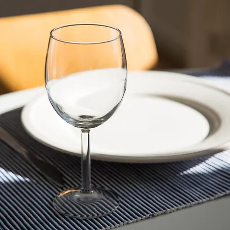 Soalheiro No Bairro Alto / Chiado *