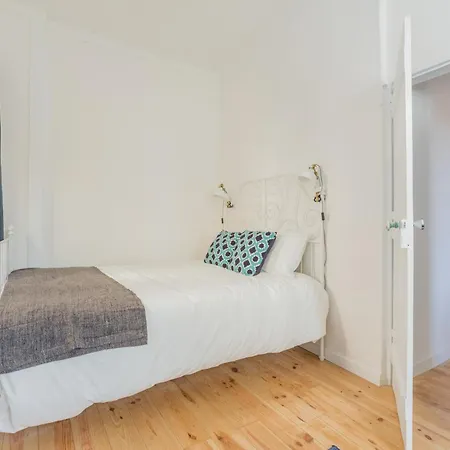 Apartment Soalheiro No Bairro Alto / Chiado
