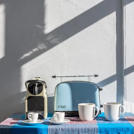 Soalheiro No Bairro Alto / Chiado *