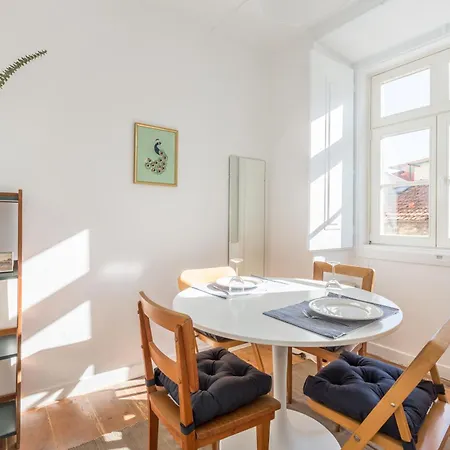 Soalheiro No Bairro Alto / Chiado * Лісабон