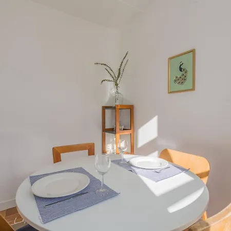 Apartamento Soalheiro No Bairro Alto / Chiado Lisboa